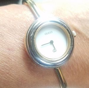 "Authentic" Vintage Gucci women's bracelet watch